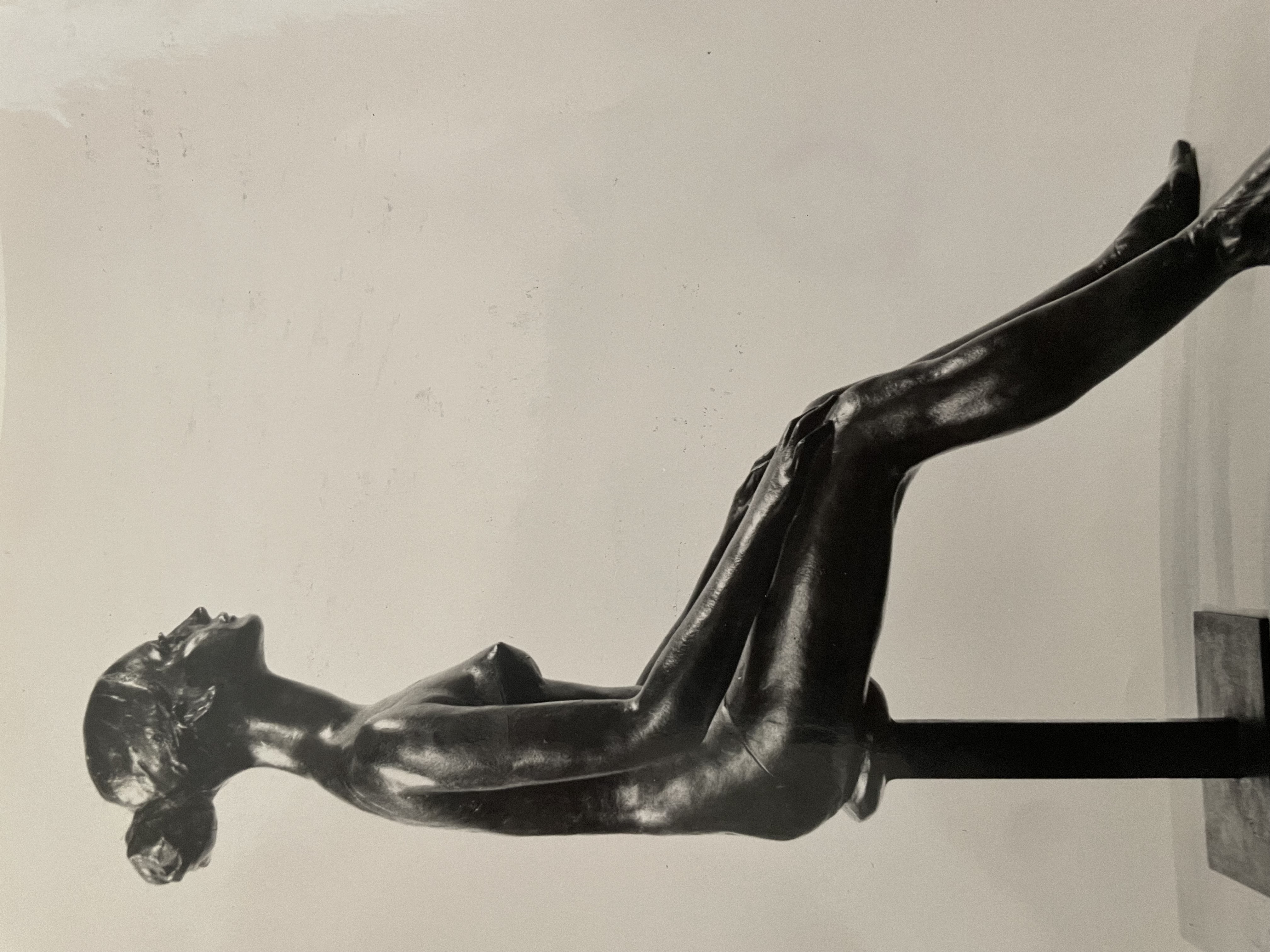 Danzatrice, 1974. Bronzo (35x28x51 cm)